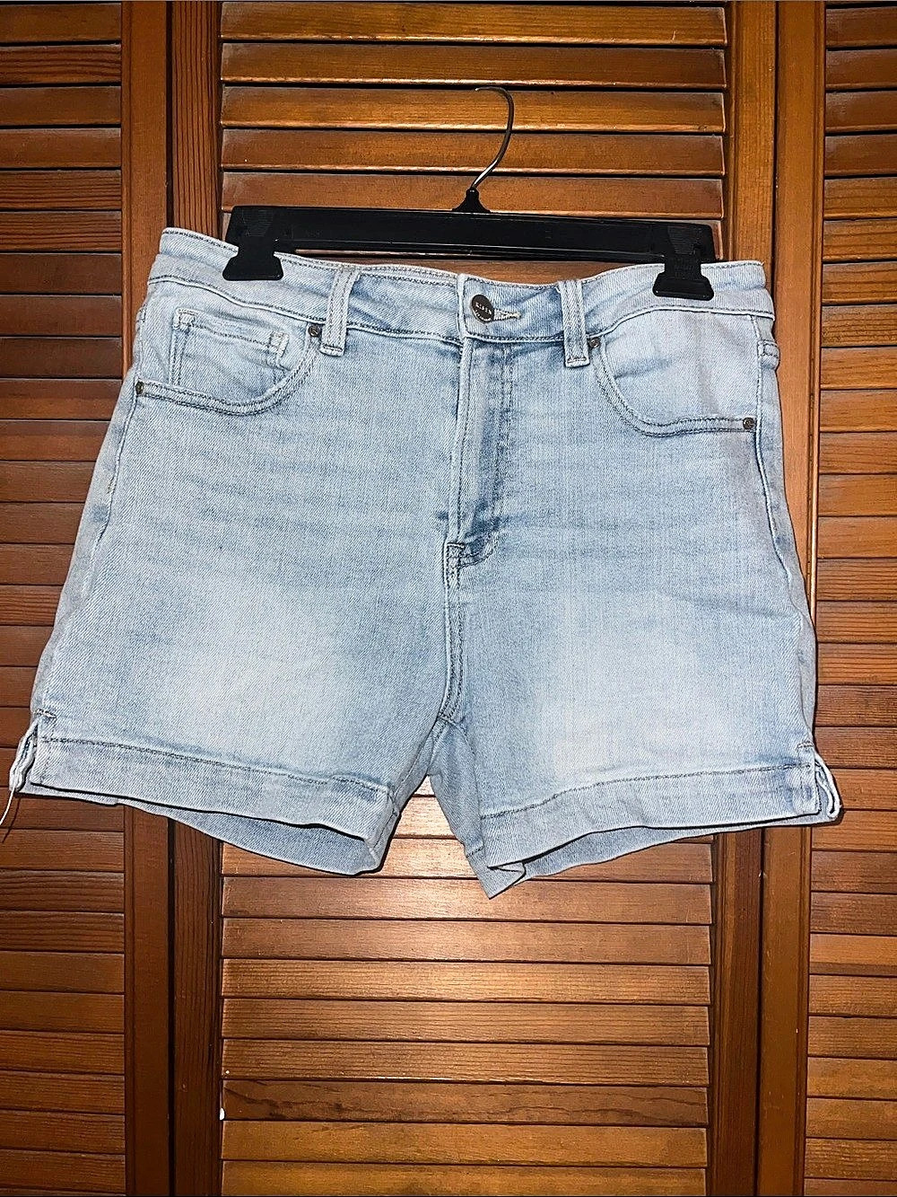 Risen Jeans Denim Jean Shorts in Blue Size Large Like New